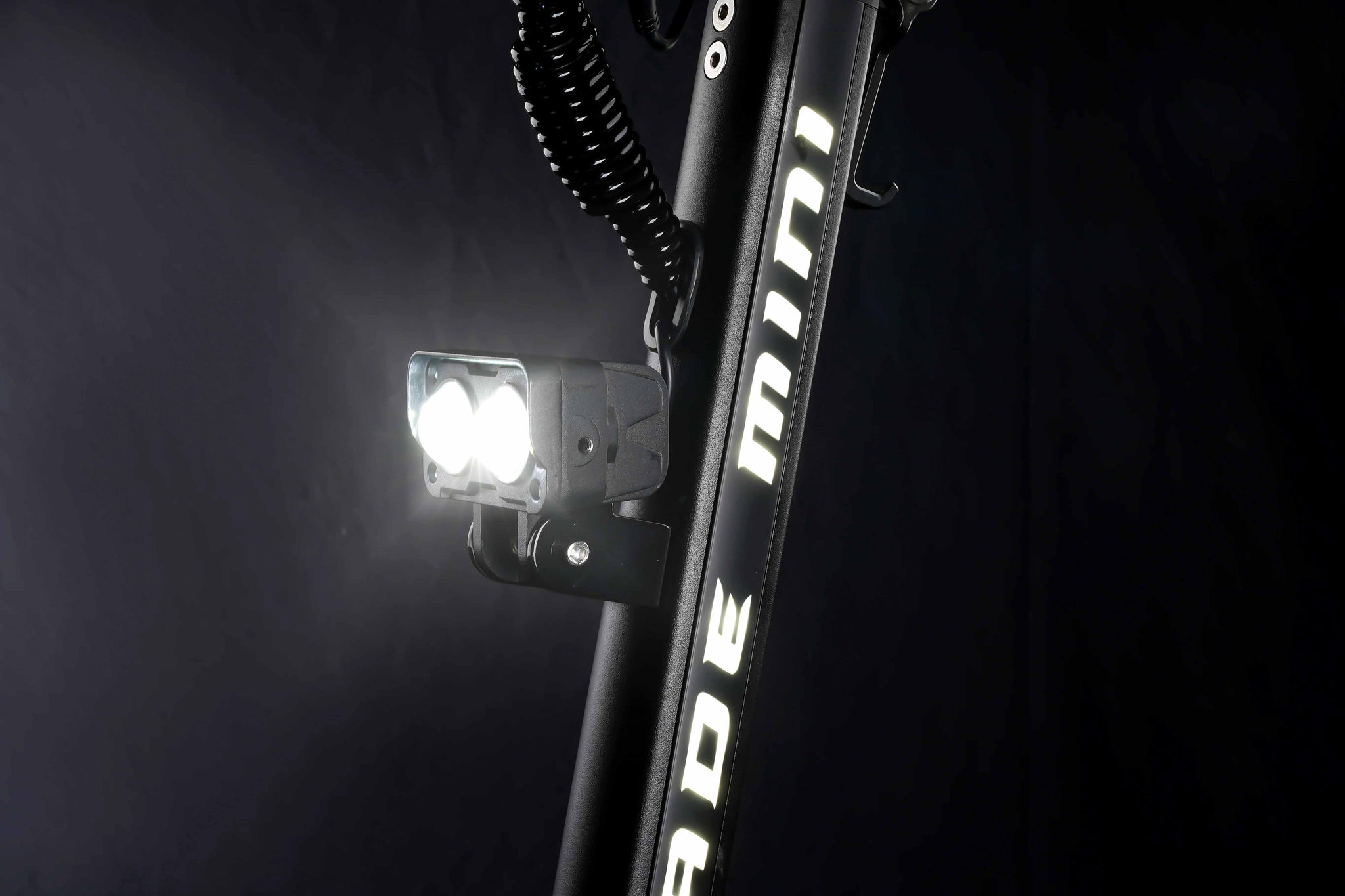 Teverun Blade Mini Pro noir ou jaune – 50 km/h, 2×500W, 60 km d’autonomie