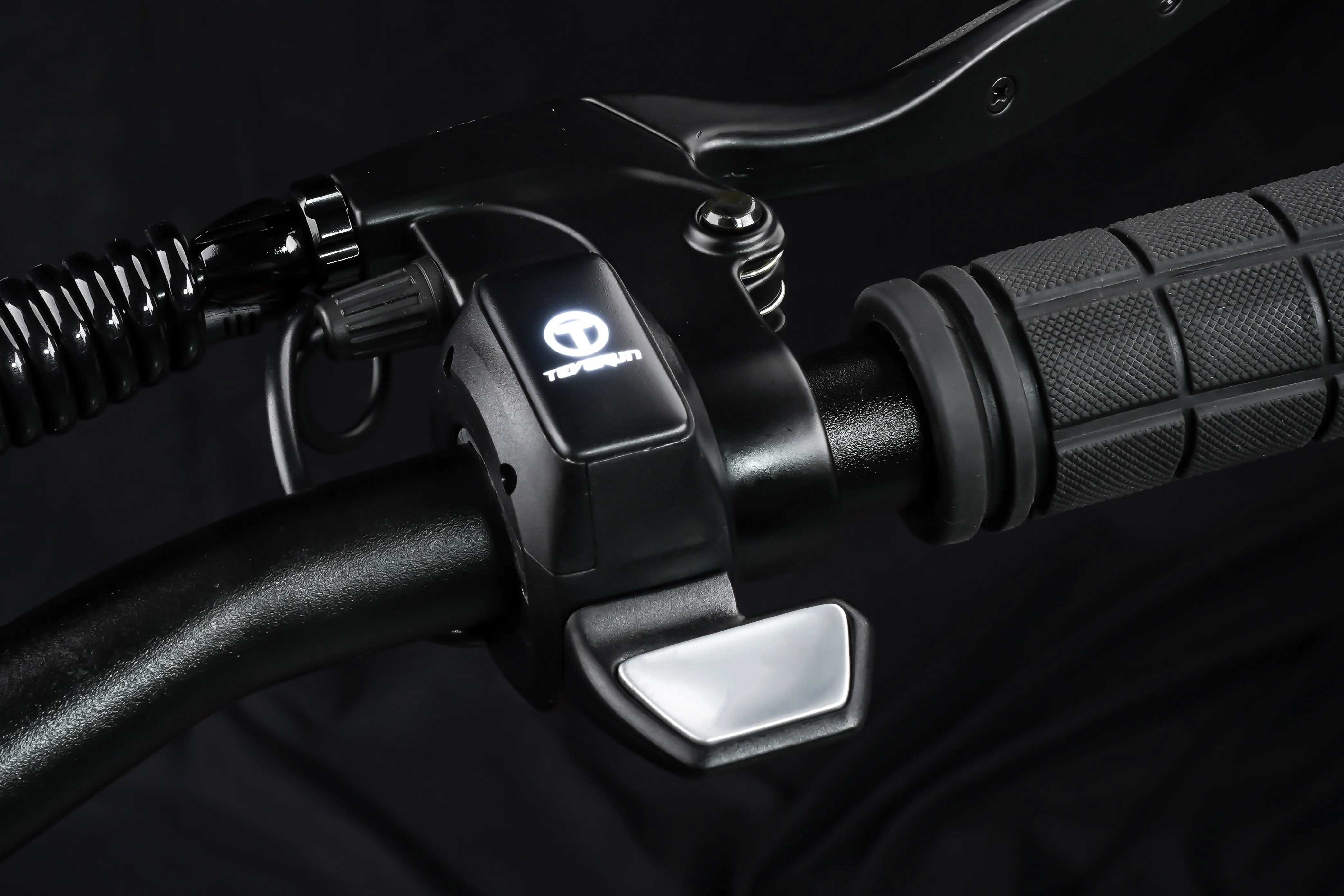 Teverun Blade Mini Pro noir ou jaune – 50 km/h, 2×500W, 60 km d’autonomie