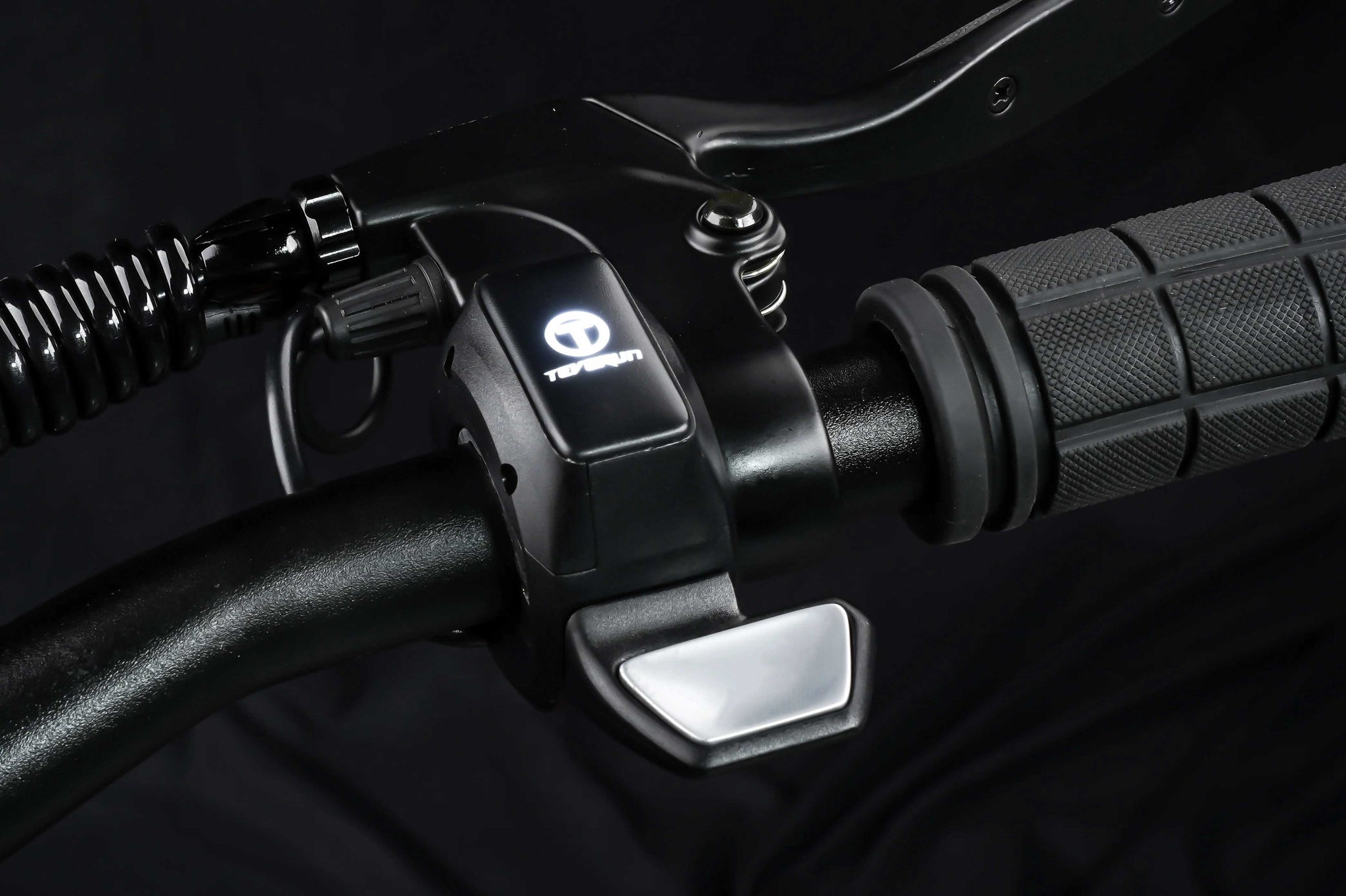 Teverun Blade Mini Pro noir ou jaune – 50 km/h, 2×500W, 60 km d’autonomie