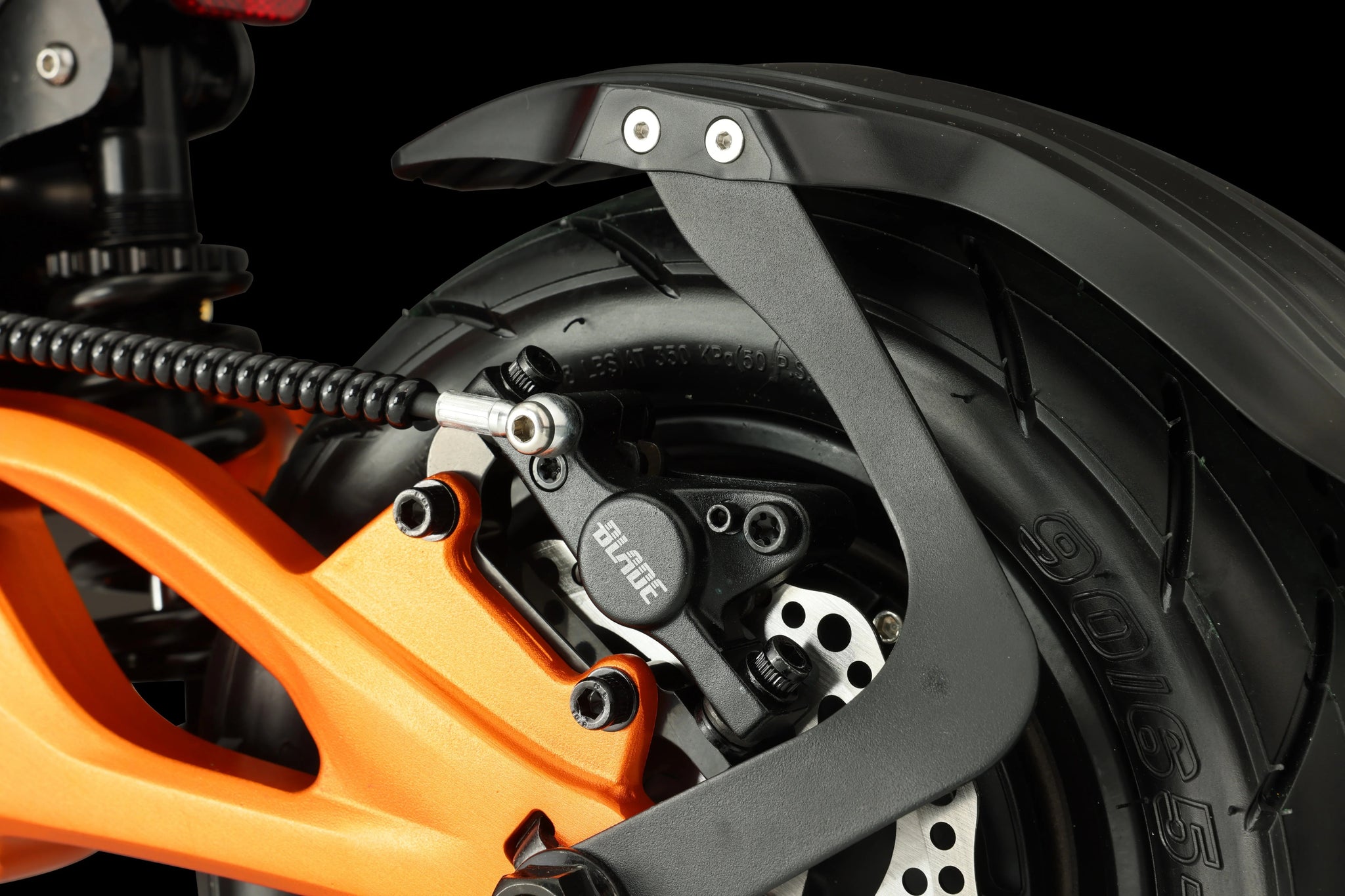 Teverun Fighter Eleven+ (11+) – 85 km/h, 60V 35Ah Samsung, 4900W, 200km