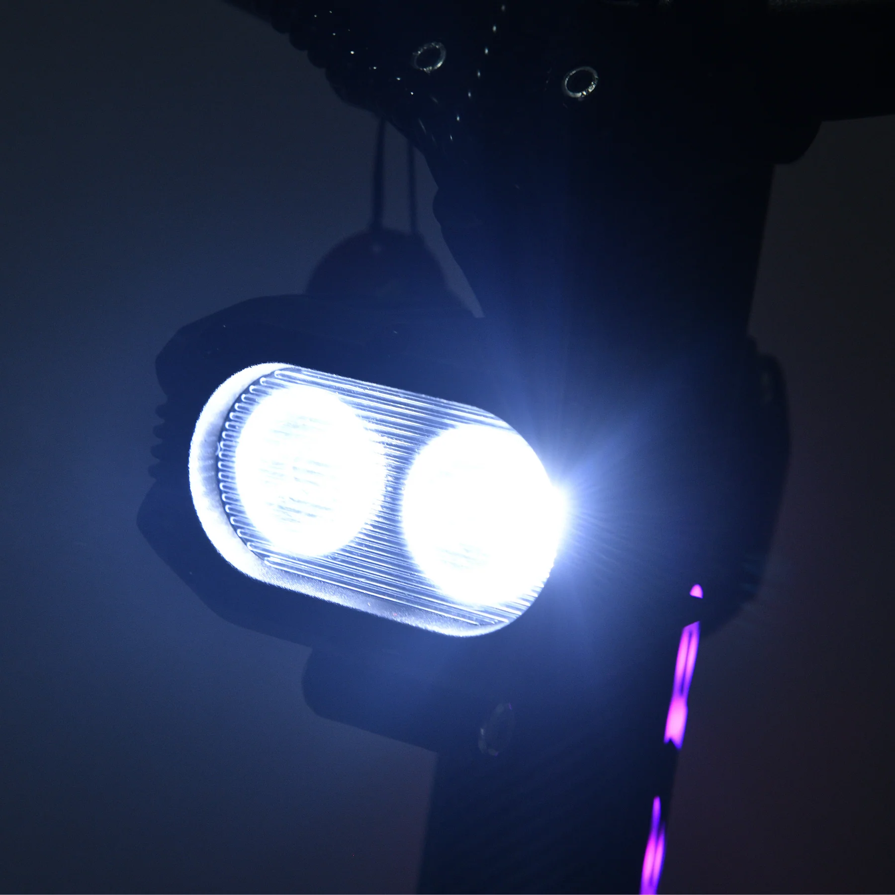 Teverun Fighter Supreme Ultra – 72V 60Ah SK, 9200W, jusqu’à 105km/h