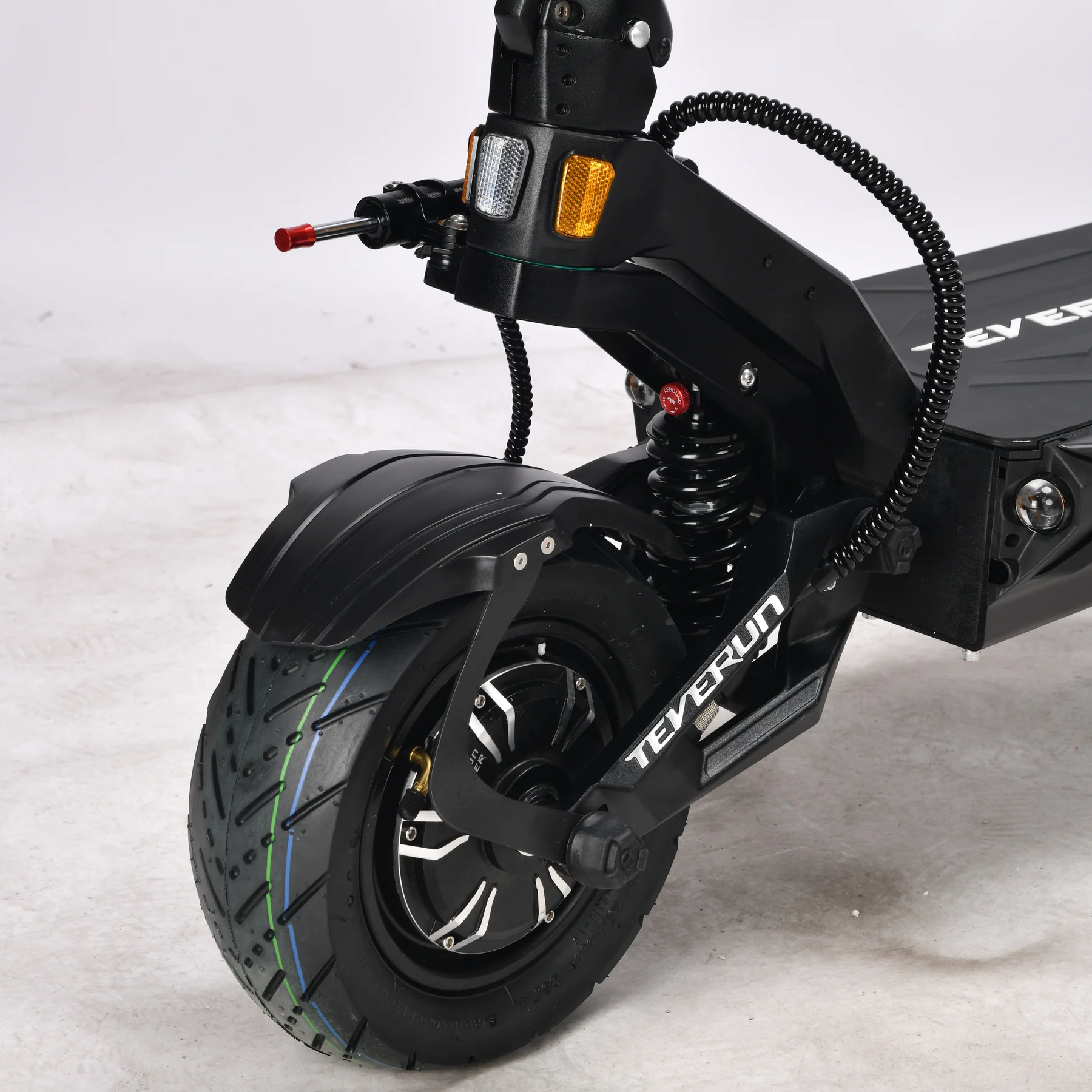 Teverun Fighter Supreme Ultra – 72V 60Ah SK, 9200W, jusqu’à 105km/h